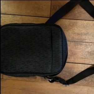 Michael Kors cross body purse